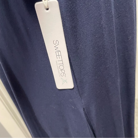 Sweetlegs Tunic - Picture 4 of 5